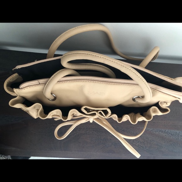 Unique leather shoulder bag - Picture 3 of 5